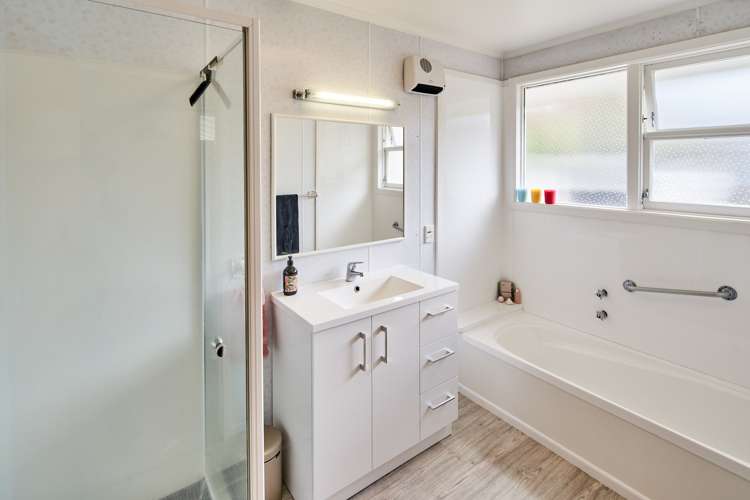 2 Cranwell Street Churton Park_15