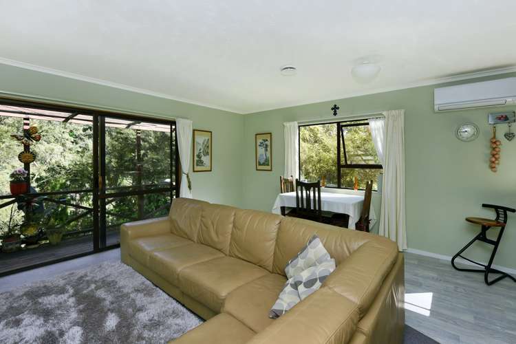 36a Jenner Road Toi Toi_2