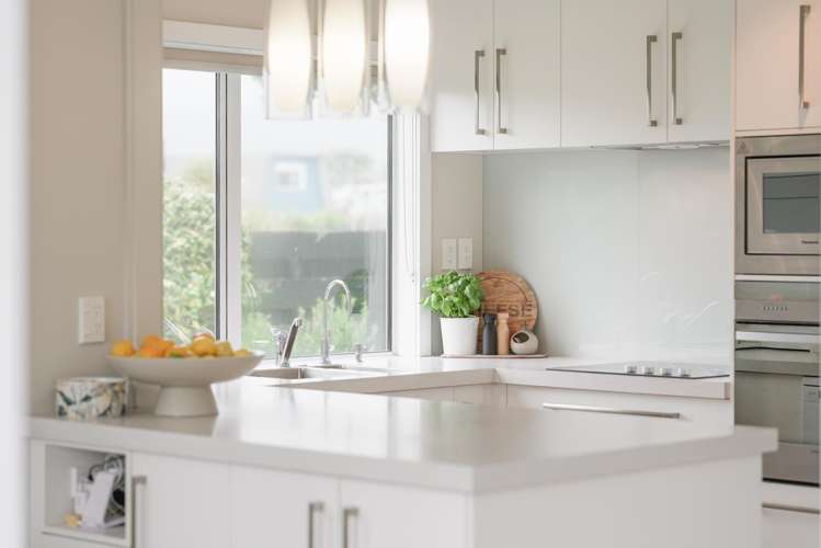 115 Field Way Waikanae Beach_11