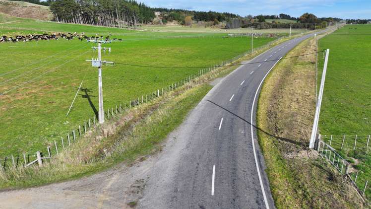 Te Maire Road Featherston_6