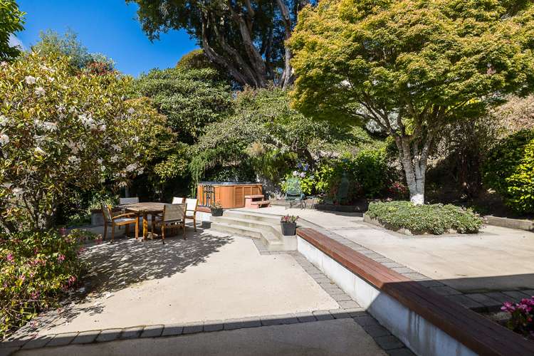 14 Garfield Avenue Roslyn_27