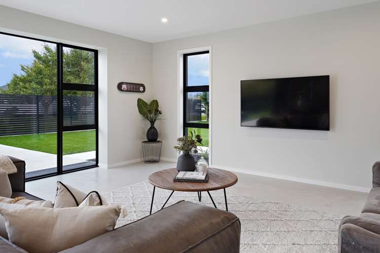 409 Grasslands Drive Cambridge_14