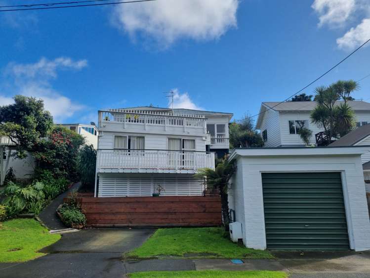 12 Seabreeze Road Narrow Neck_0