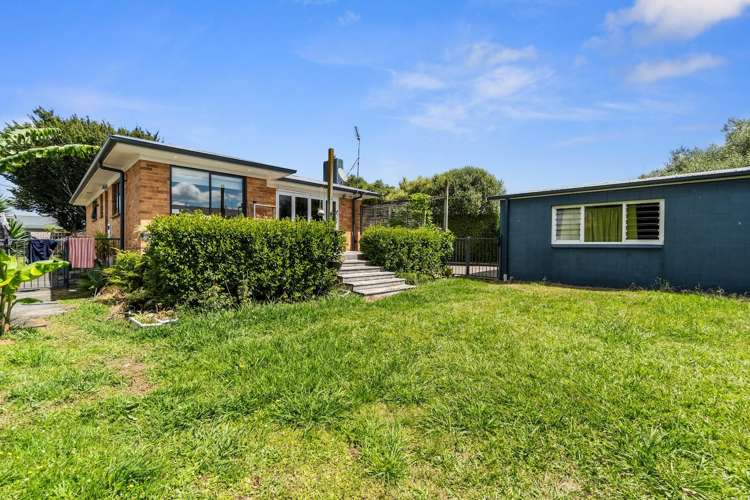 84 Saxbys Road Deanwell_13