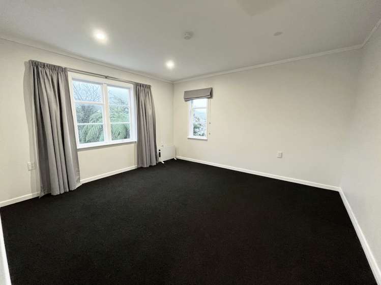 53 Handyside Street Tawa_14