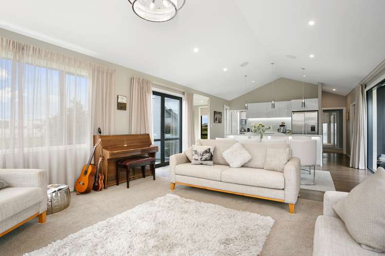 75 Baxter Michael Crescent Cambridge_7