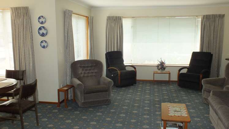 82 Pages Road Allenton_4