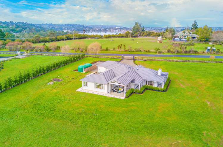 23 Merewhira Road Paremoremo_1