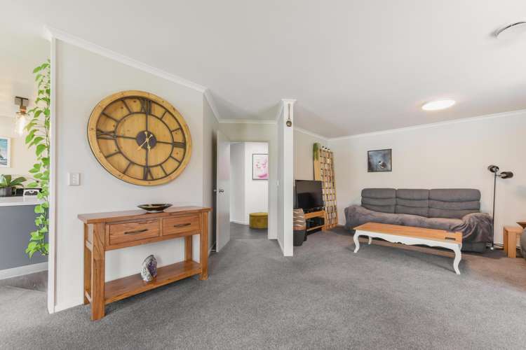 2 Heritage Crescent Richmond_13