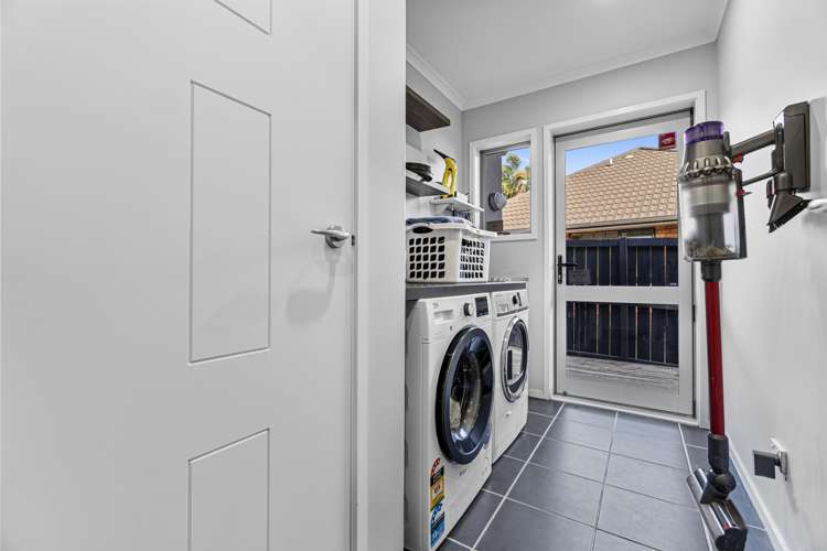 7 Barrington Drive Huntington_17