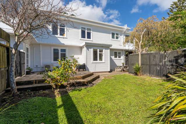 1/1 Karamu Street Eastbourne_2