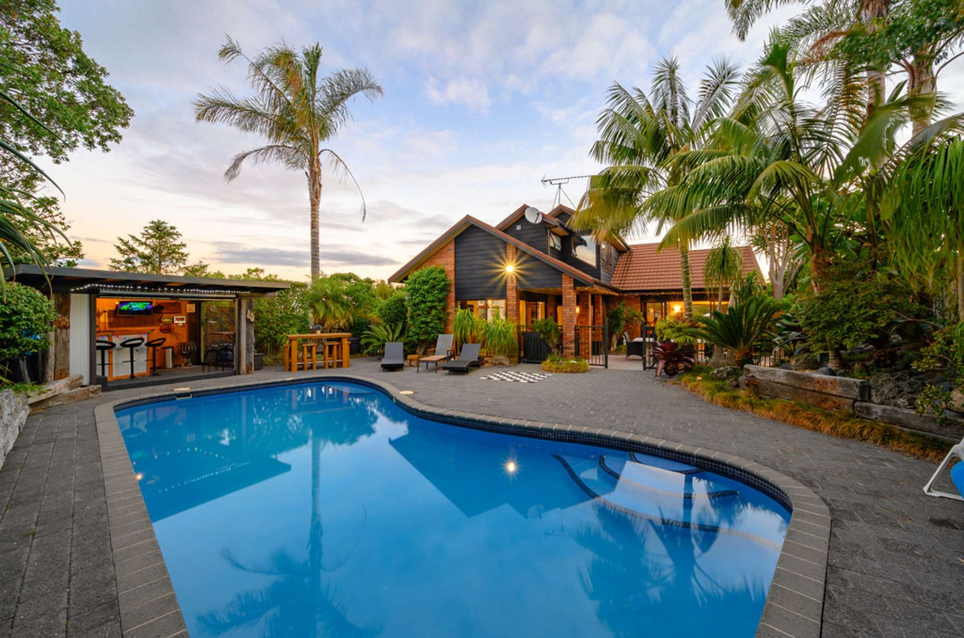 54 Beach Road Mellons Bay_0