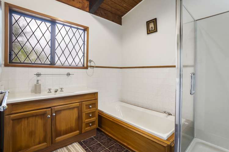 40a Staincross Street Green Bay_14