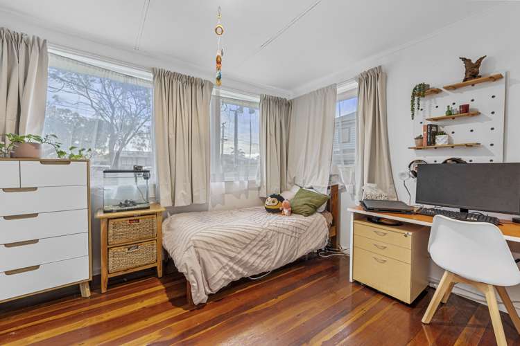 17 Muir Avenue Mangere Bridge_11