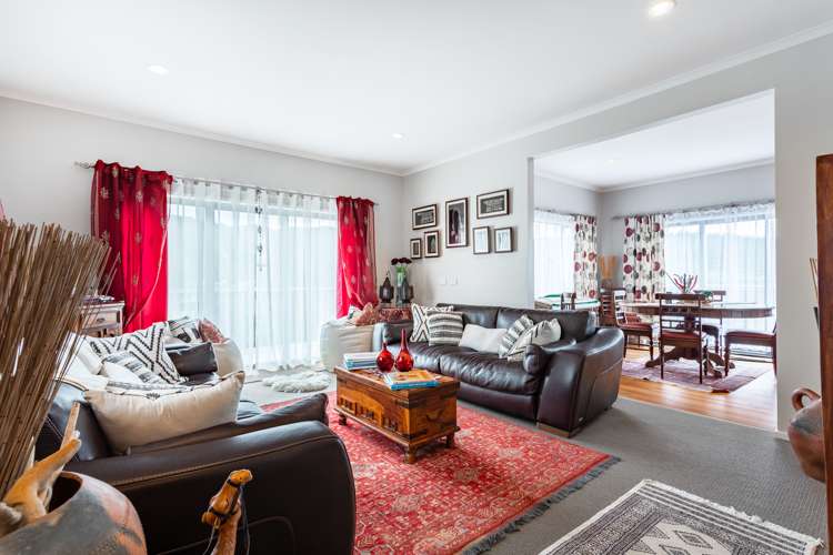 16 Frankie Stevens Place Riverstone Terraces_2