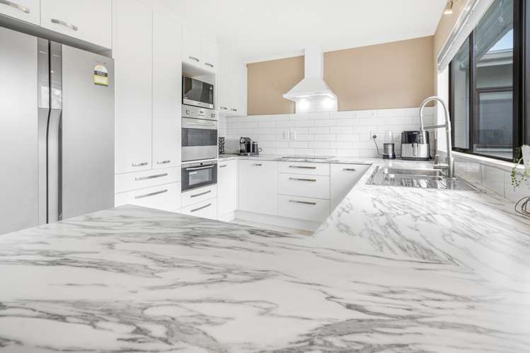 45 Ashurst Avenue Pukete_7