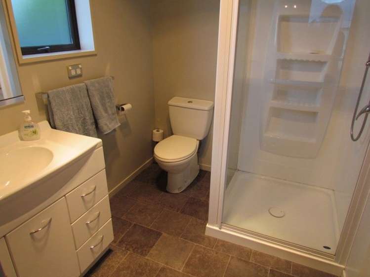 32 Cunaris Way Te Anau_10