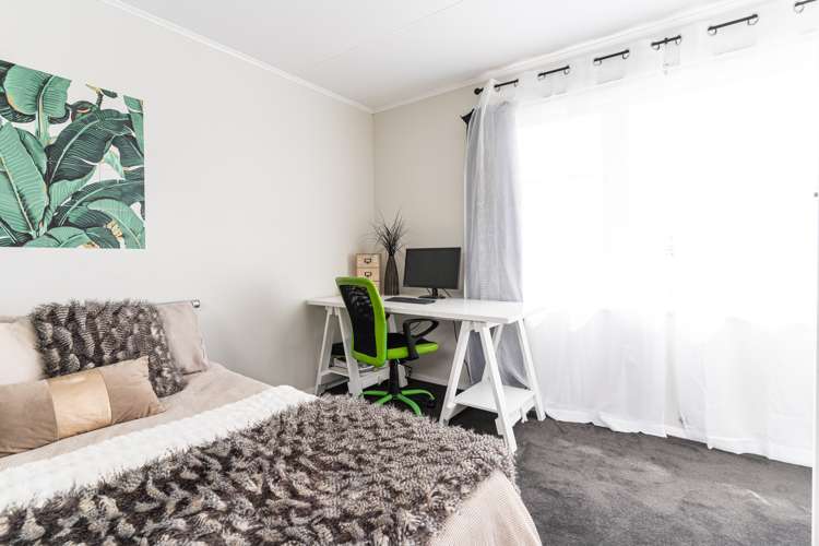 6 Newhaven Place Roslyn_10