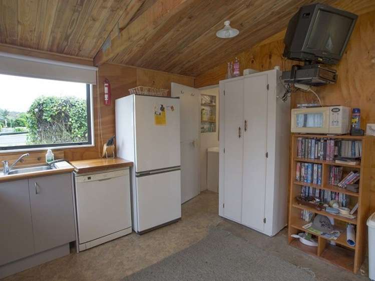 100b The Drive Whangamata_4