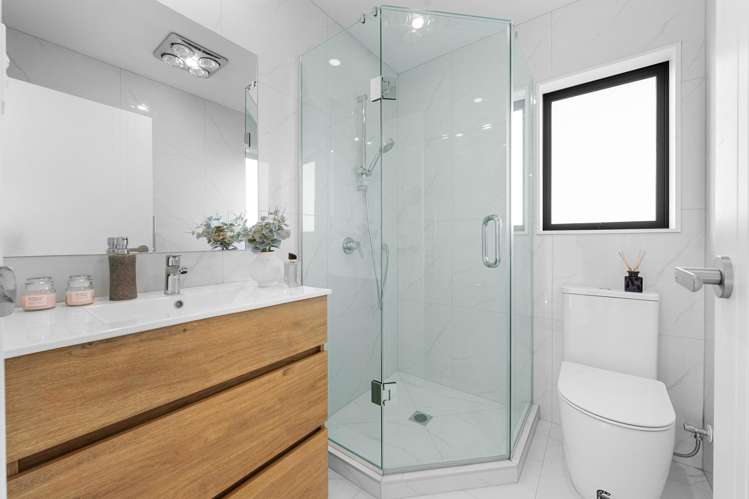 4-6/33 Ryburn Road Mount Wellington_26