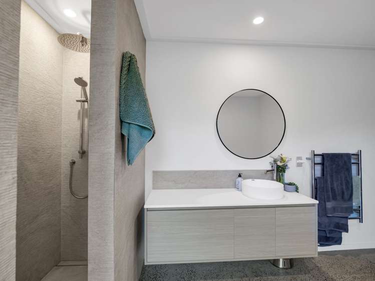 74 Station Road Takapau_16