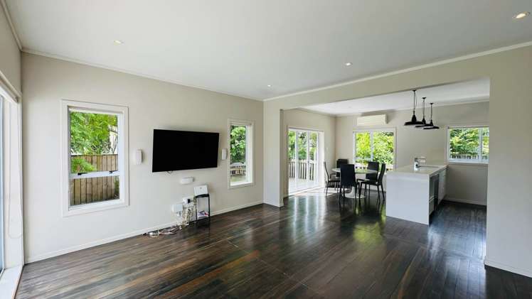 32 Isobel Road Greenhithe_1