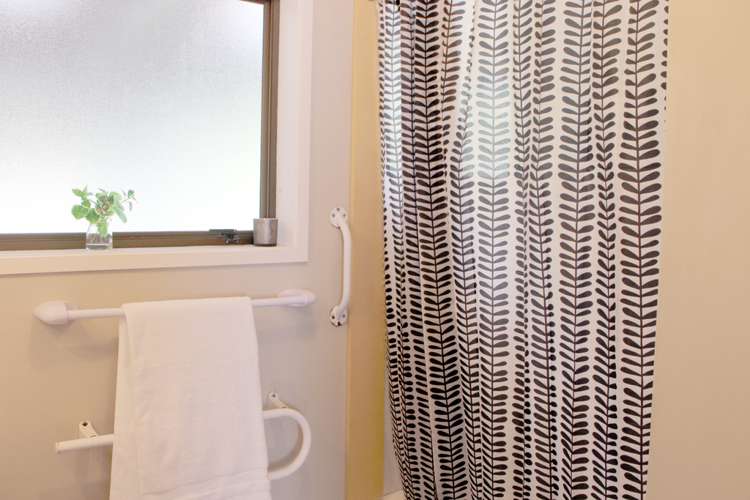 14 Chaucer Place Owhata_8