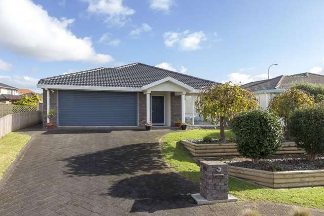 1/a Amberwood Drive, Northpark, Manukau City
