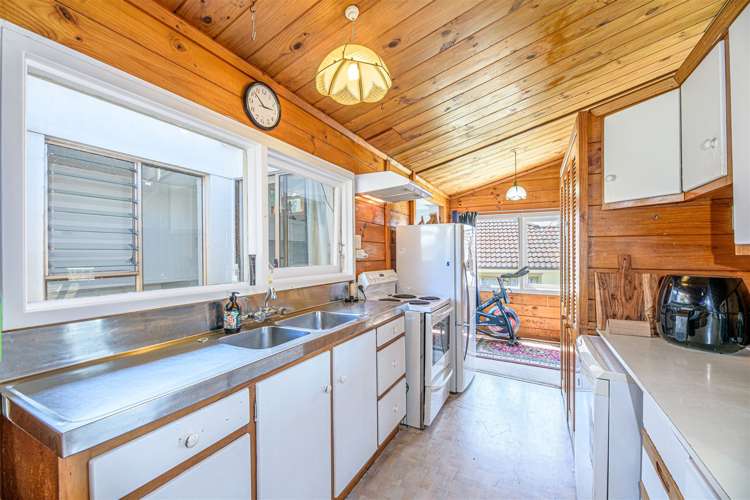 114 Woodglen Road Glen Eden_5