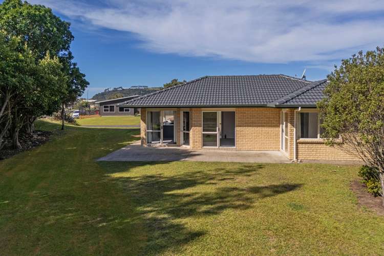 33 Hawk Hill Crescent Cooks Beach_23