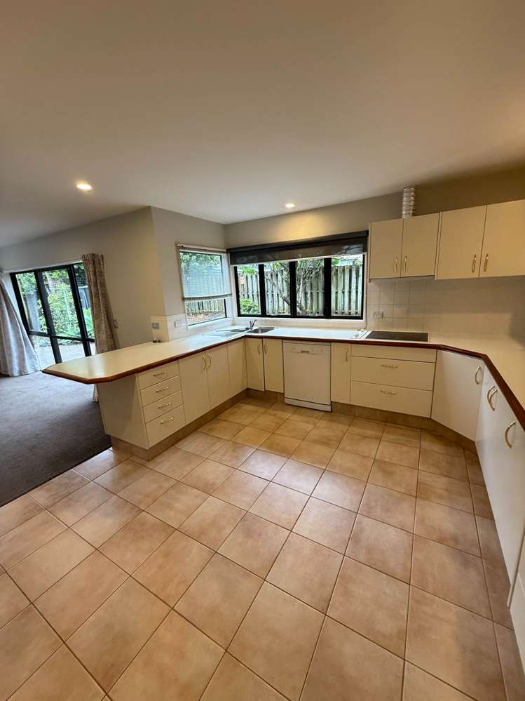 3 Jan Higgins Place Golflands_5