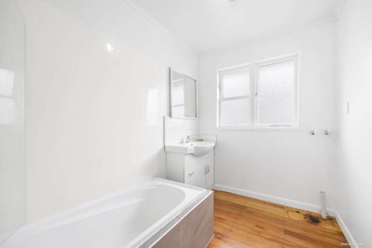 4 Daphne Street Kelston_5