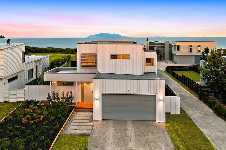 18 lagoon way, omaha, Auckland