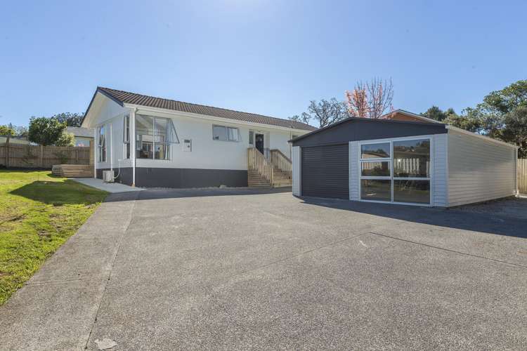 34 Zita Maria Drive Massey_6