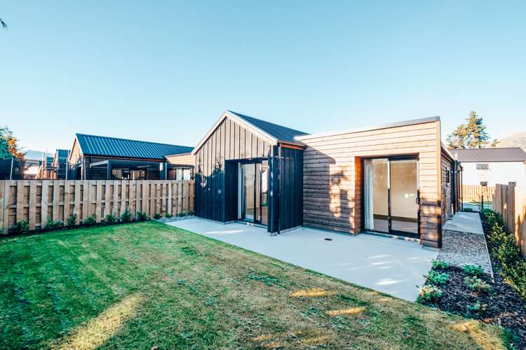 17 Lauder Street Dalefield/Wakatipu Basin_19
