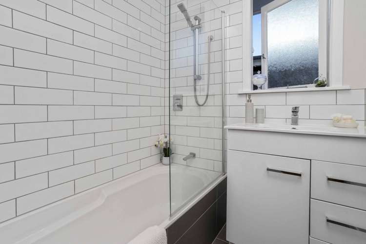 1/15 Elizabeth Street Papakura_13