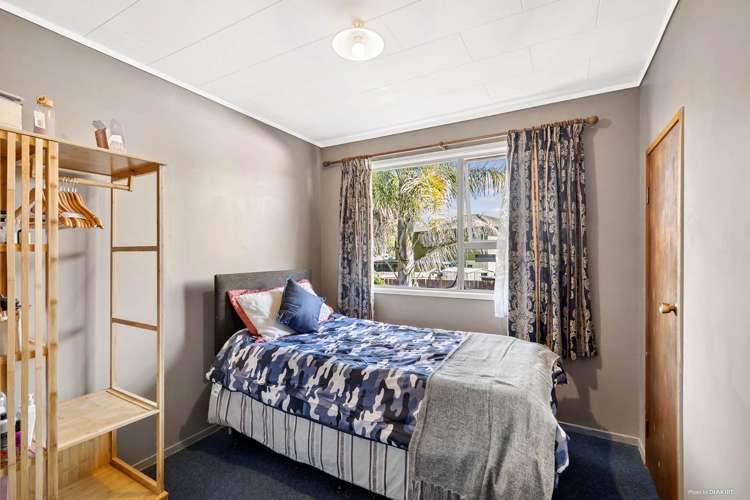 1/4 Courant Place Clover Park_8