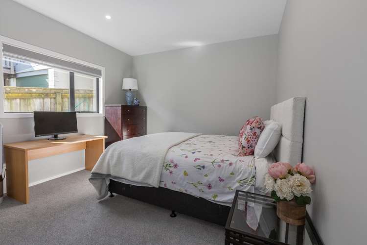 35 The Esplanade Raumati South_10