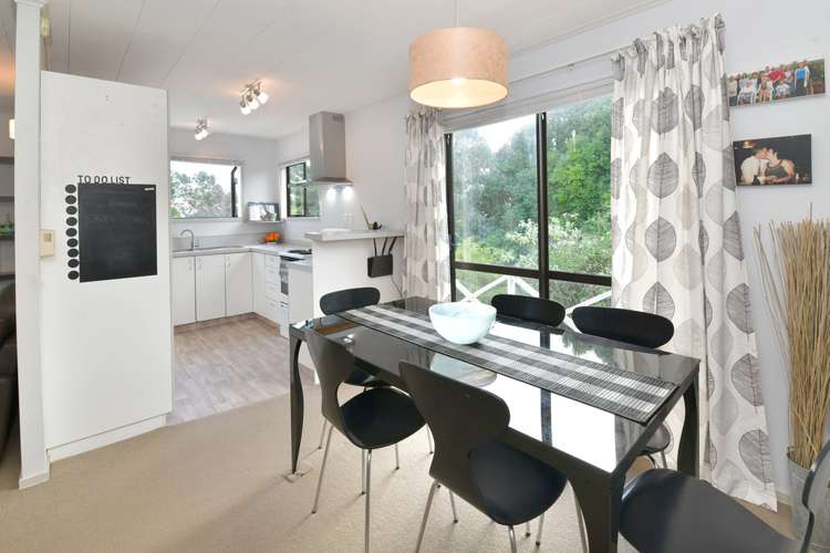 279a Vipond Road Stanmore Bay_9