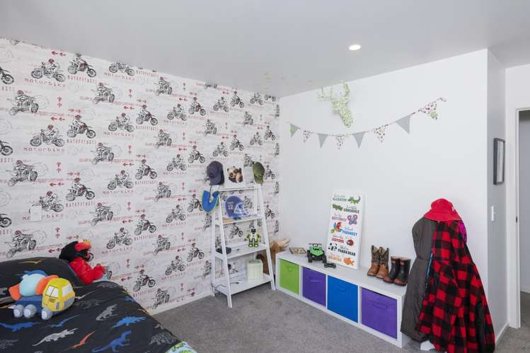 22 Fisher Place Lytton West_14