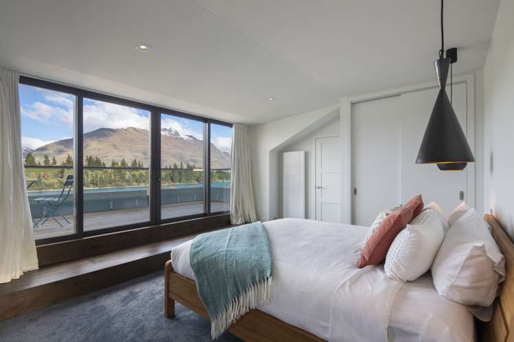 10 The Terrace Queenstown_13