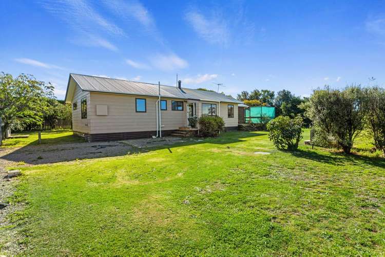 221 Smiths Road Leithfield_28