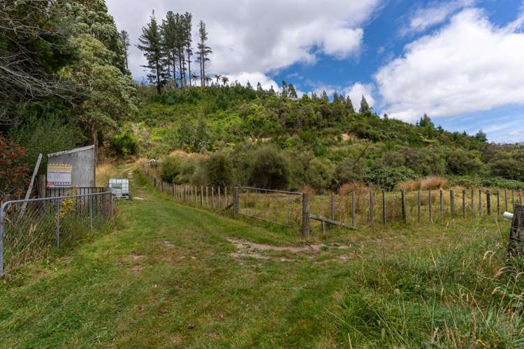 58 Colletts Road Mangaroa_34