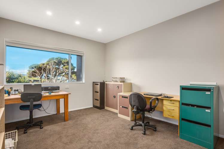 9 Lily Close Camborne_17