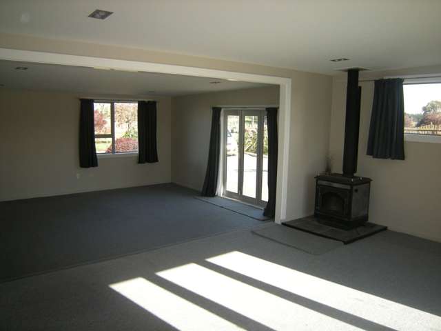 692 Robinsons Road Rolleston_4