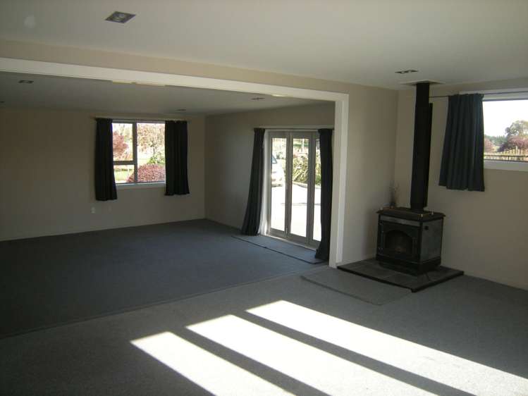 692 Robinsons Road Rolleston_4