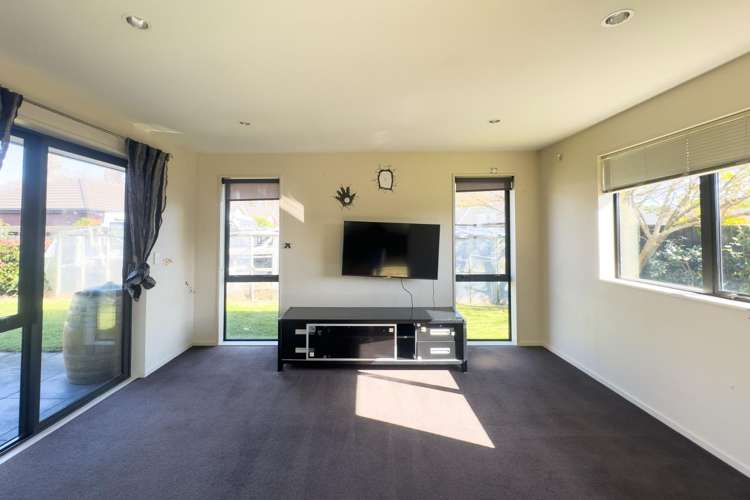 43 Somerville Crescent Aidanfield_1