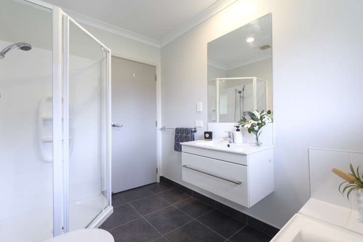 10 Bathurst Crescent Pyes Pa_7