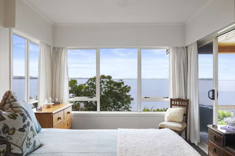 4 Crispe Road Clarks Beach_9