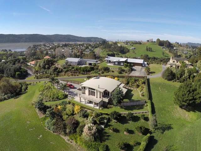 8 Governors Heights Whangamata_2